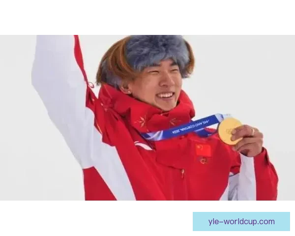 狼犬闯入冬奥赛道选手以为幻觉